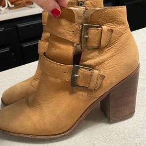 Steve Madden Size 11 heeled booties